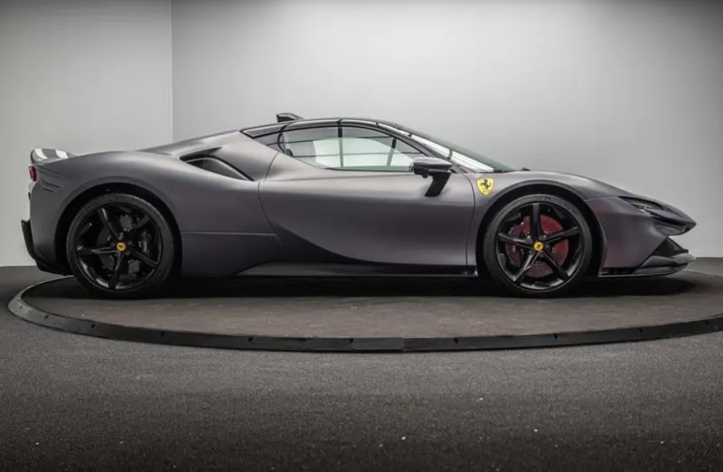 FERRARI SF90 STRADALE 4.0 V8 780 CH PHEV