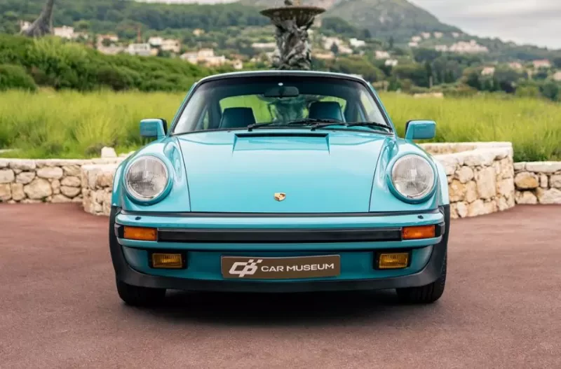 PORSCHE 911 TURBO