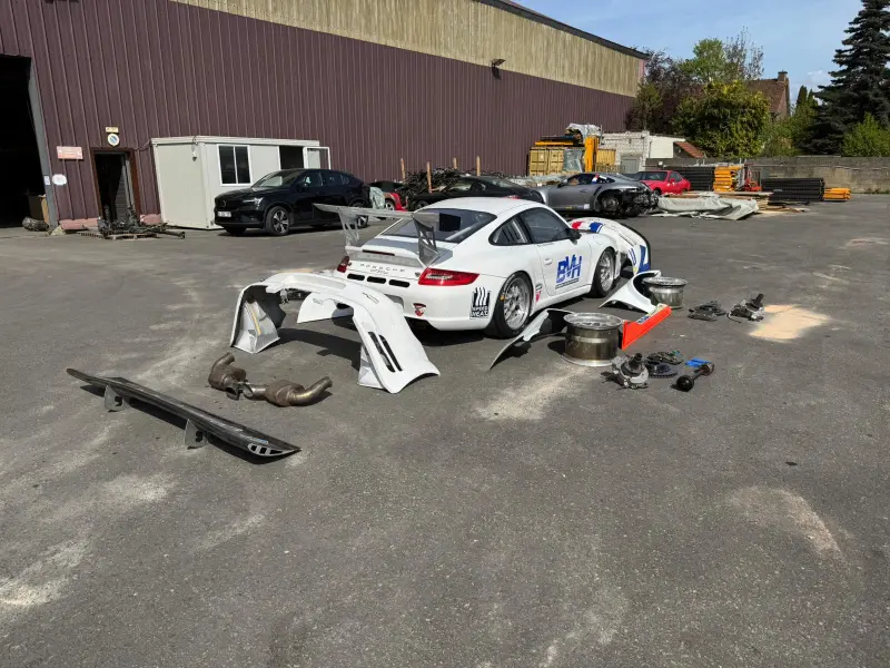 Porsche 997 GT3 Cup avec kit complet RSR d’origine