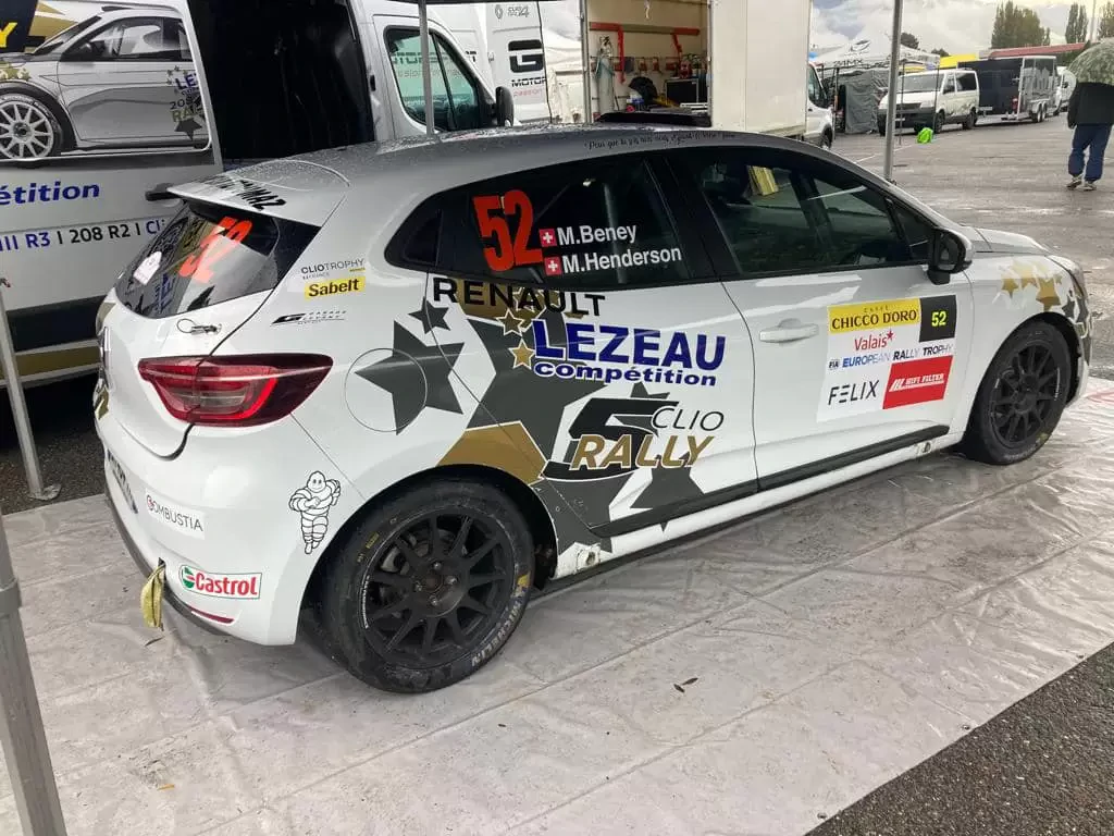 LEZEAU Compétition loue Clio Rally5