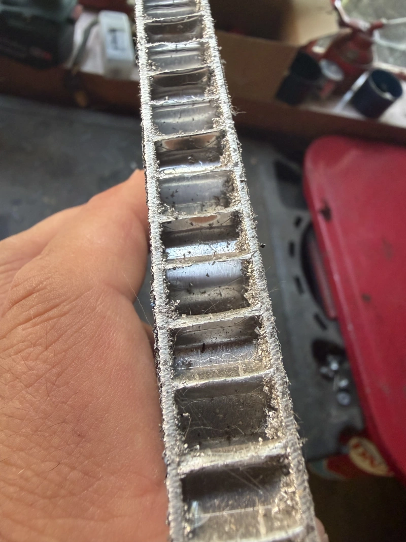 Honeycomb aluminium panels for crash boxes