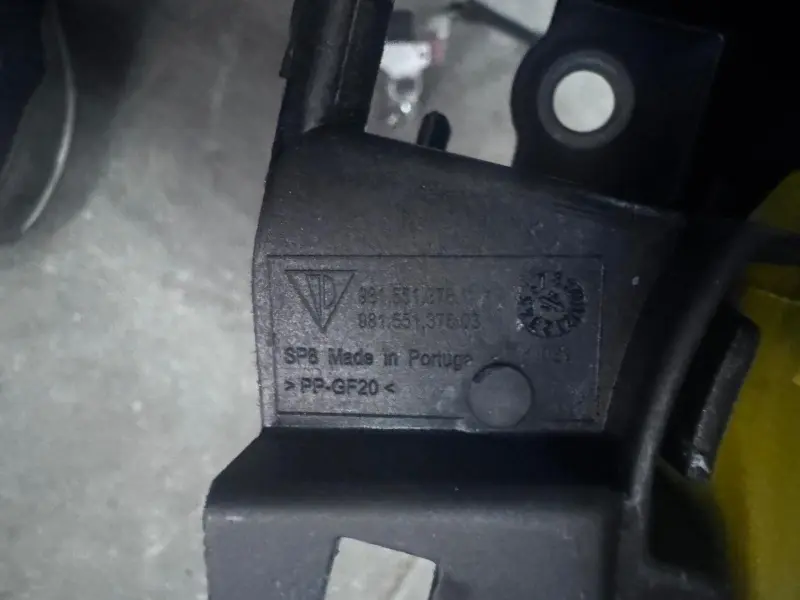 Bouchon de remplissage d’huile moteur Porsche Cayman GT4 RS - 9P1115423