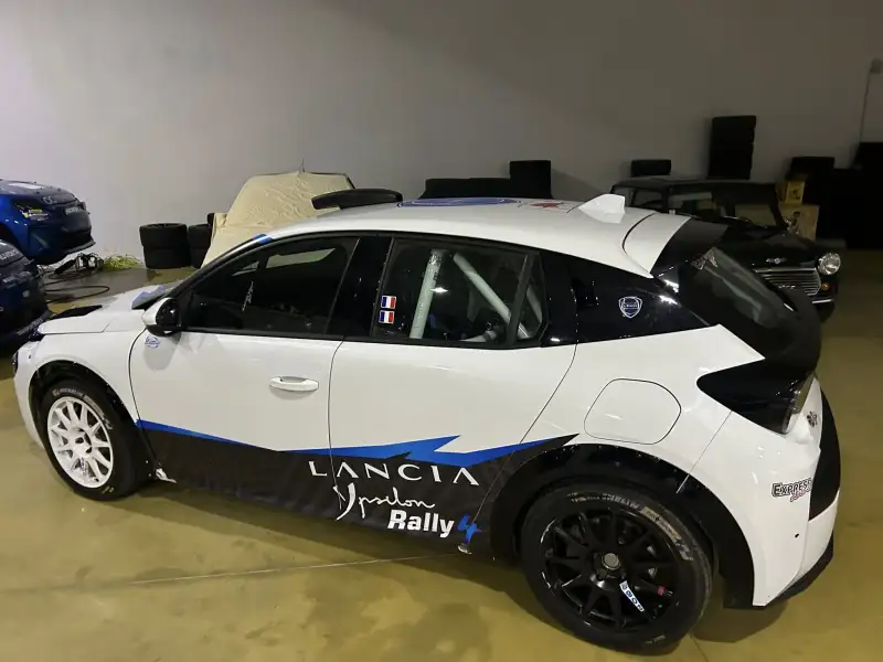 Lancia Rally 4