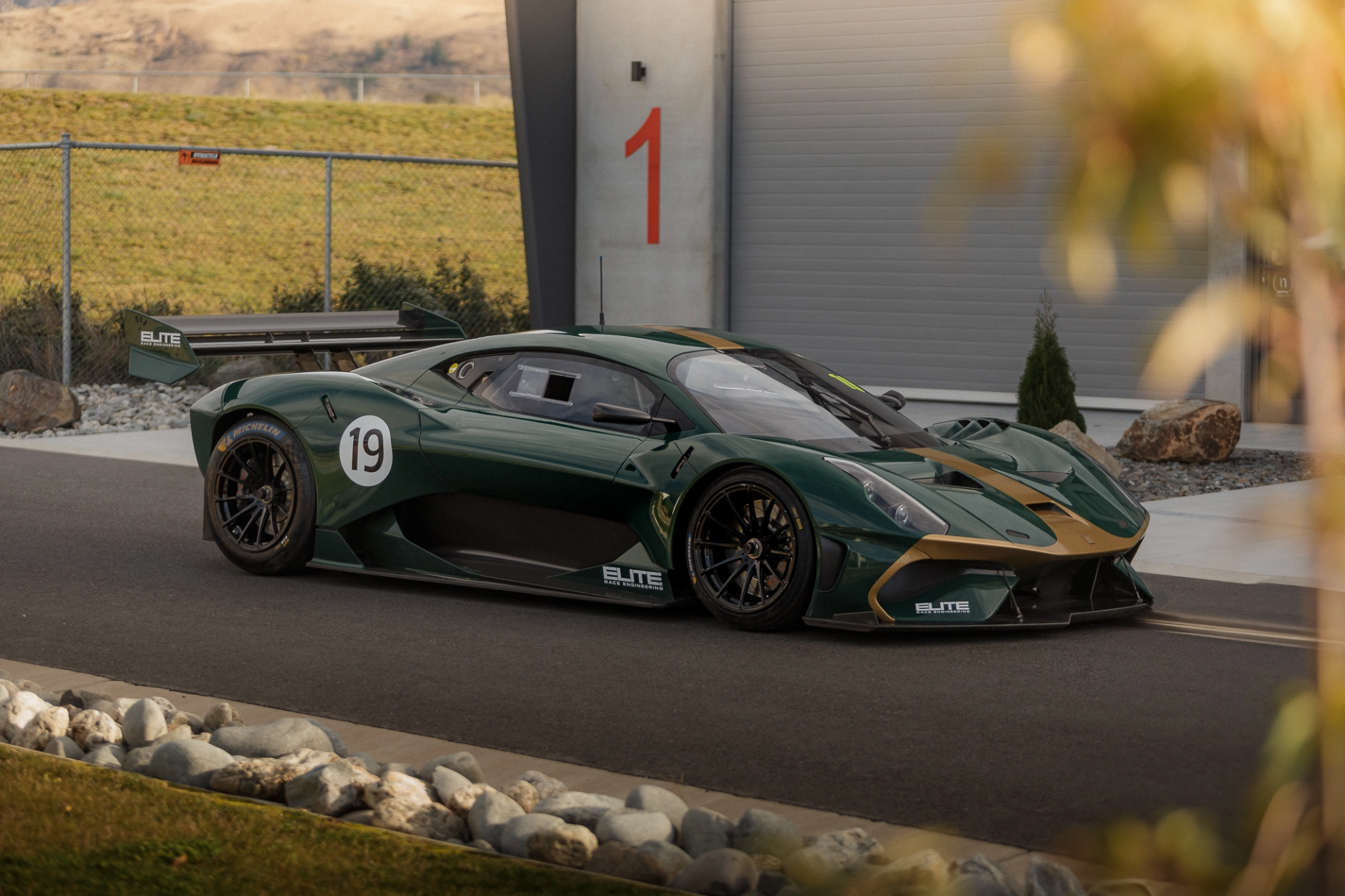 2020 Brabham BT62 – photo 2
