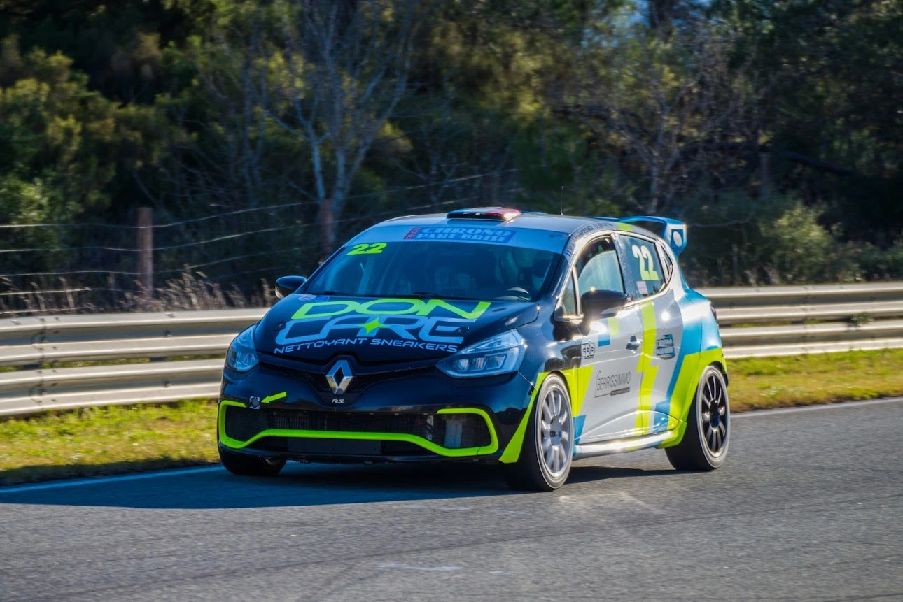 CLIO 4 cup X98 – photo 1