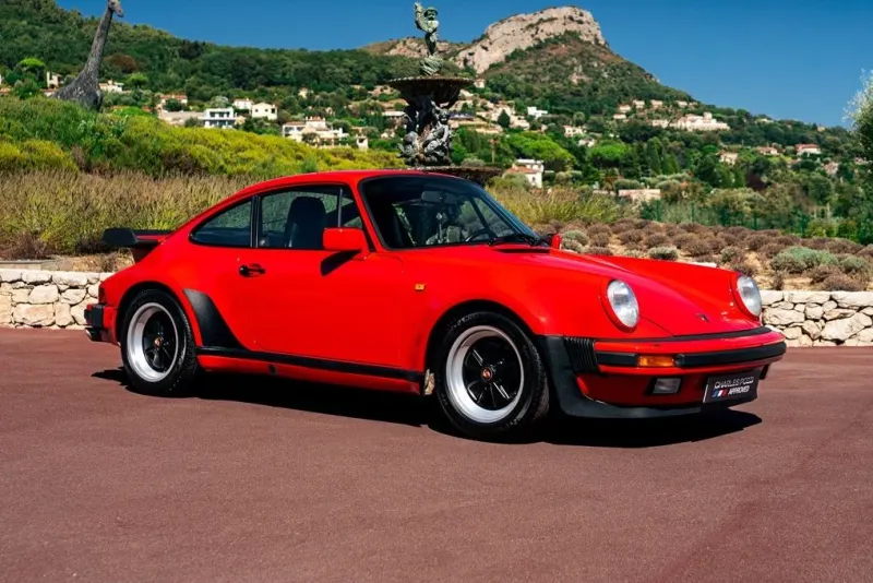PORSCHE 911 TURBO