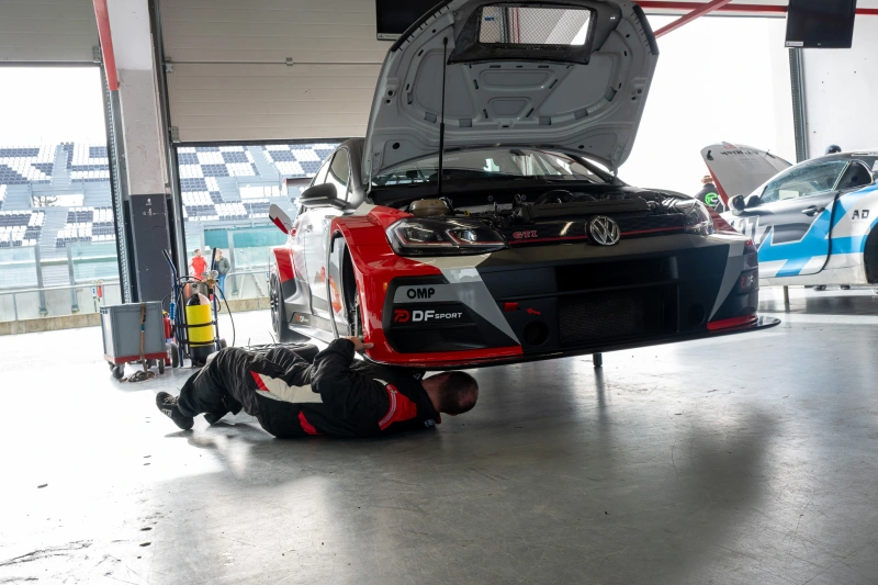 Location GOLF ex-WTCR éligible TTE et TC