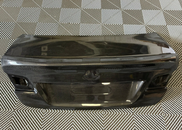 Panneau de coffre arrière d'occasion pour BMW E92, en fibre de carbone, style CSL, modèle « DTM Tracktool ».
