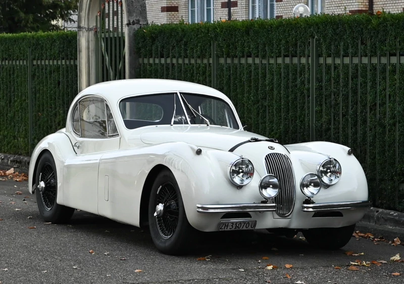 Jaguar XK120 FHC 4.2 5-Speed