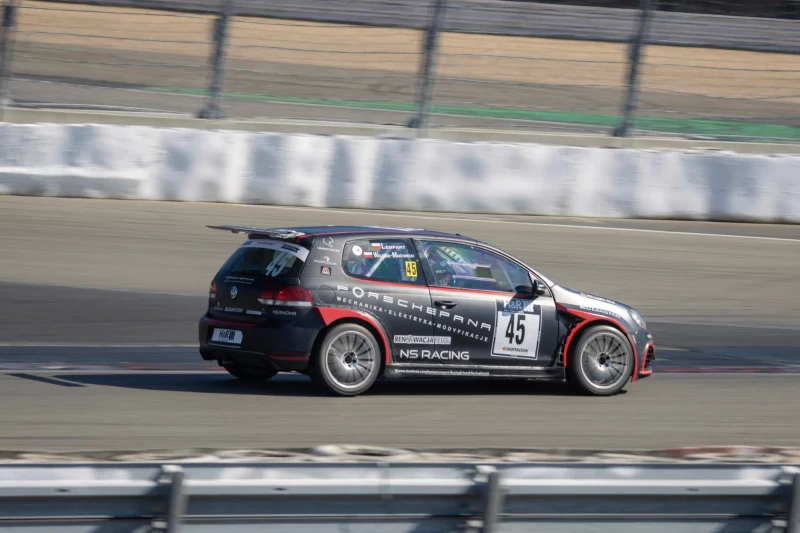 RCN 5 (17.08) Siège du conducteur - VW Golf Cup (RS3A)