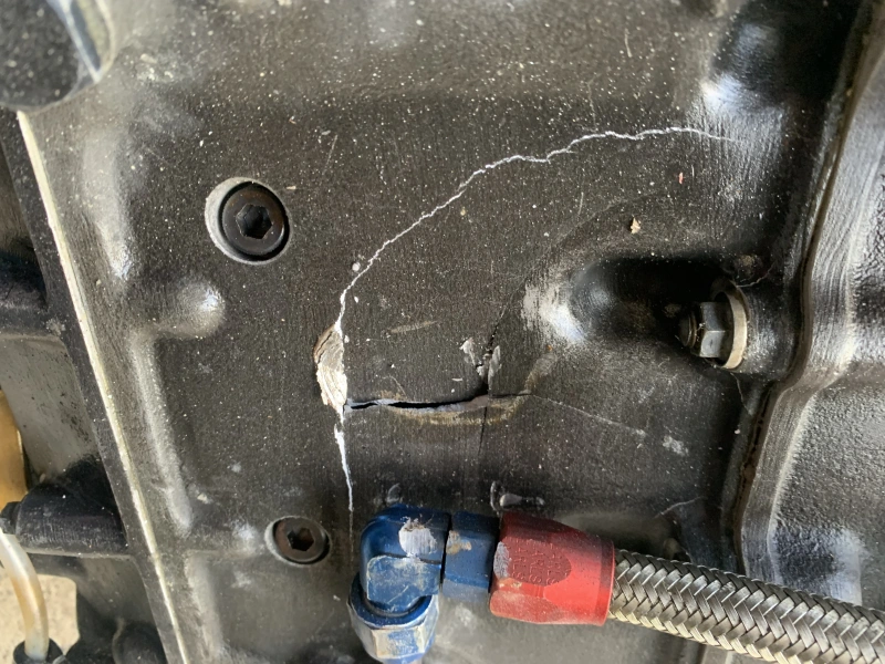 1998 Minardi M198 F1 Boîte de vitesses en magnésium - endommagée par l'impact