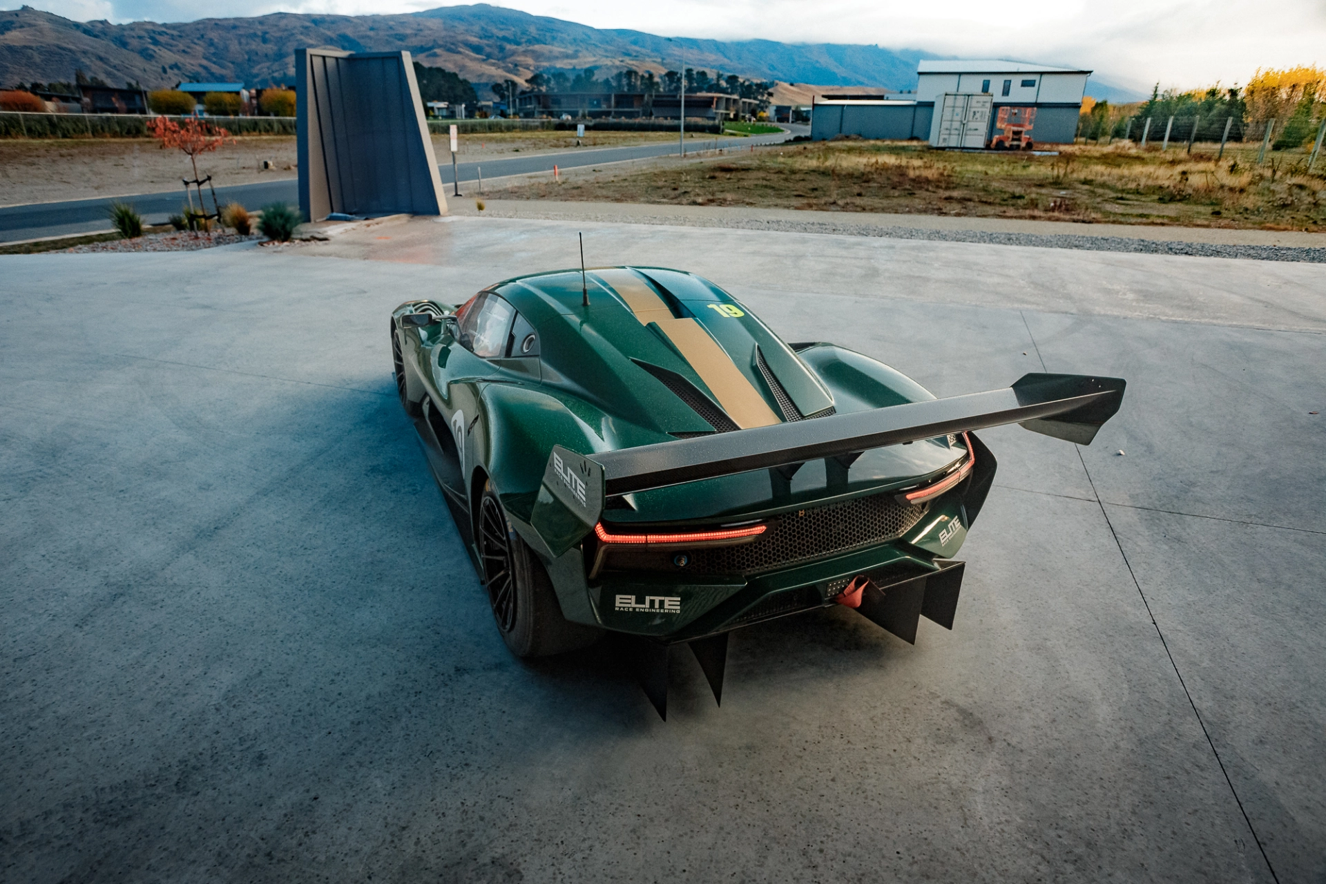 2020 Brabham BT62 – photo 3