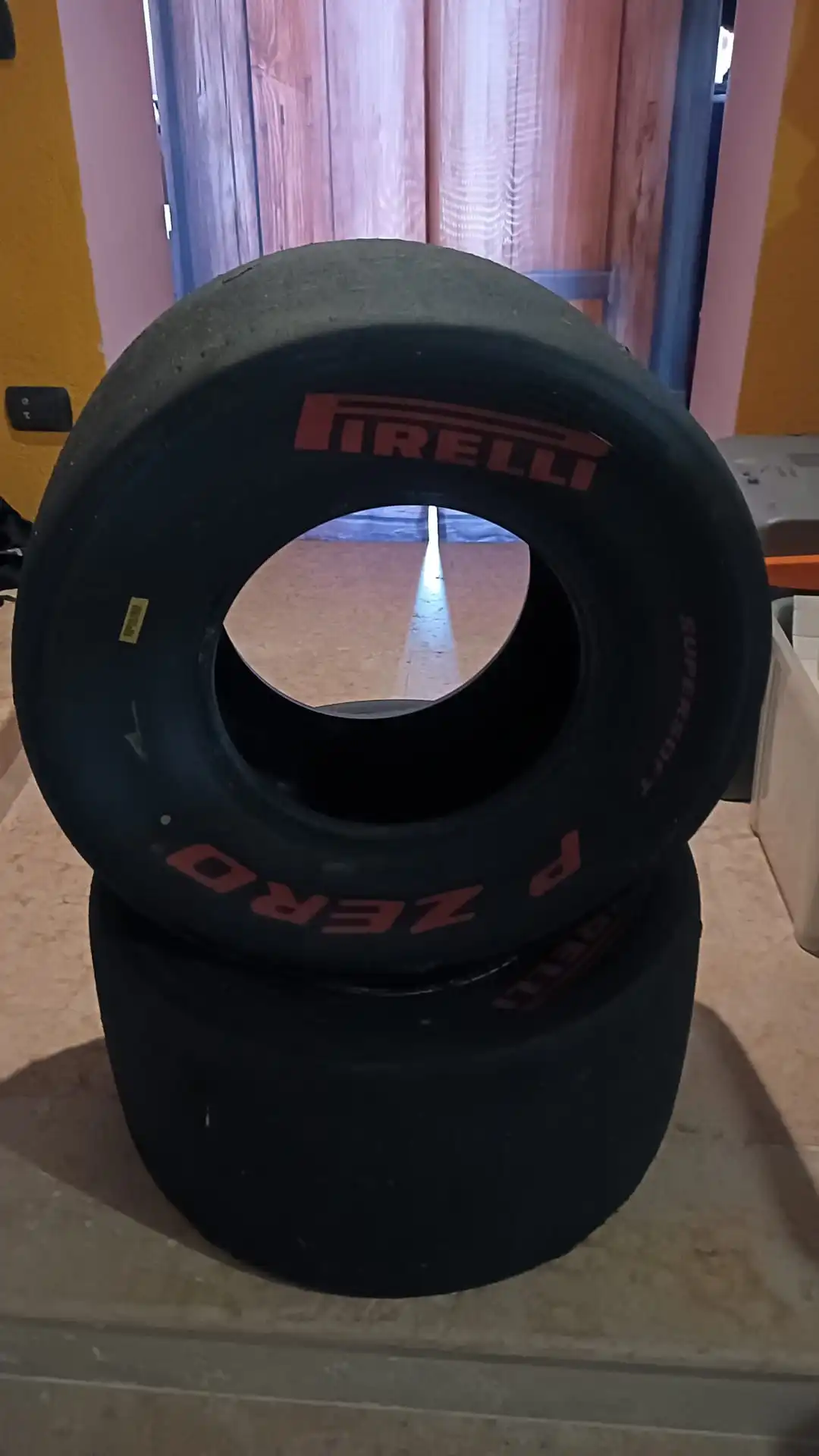 RED, YELLOW AND PURPLE PIRELLI TYRES – photo 3