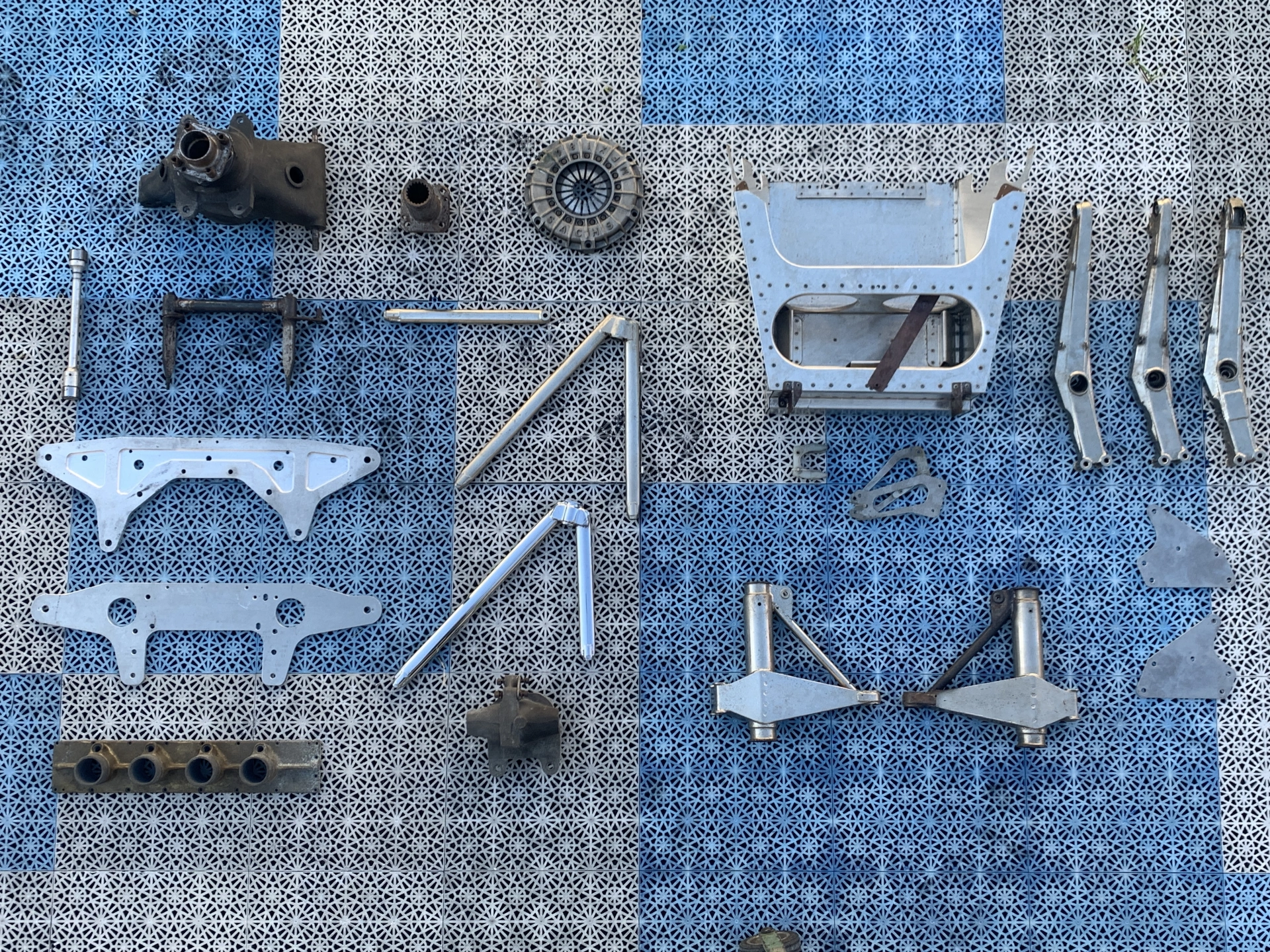 Dallara 384 spare parts – photo 3