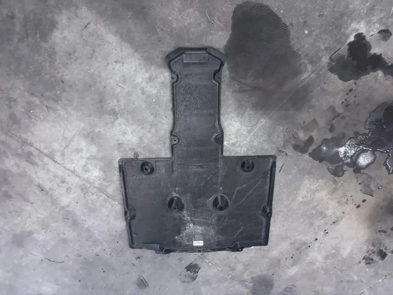 Cache sous caisse central Porsche Cayman GT4 RS - 99150460300