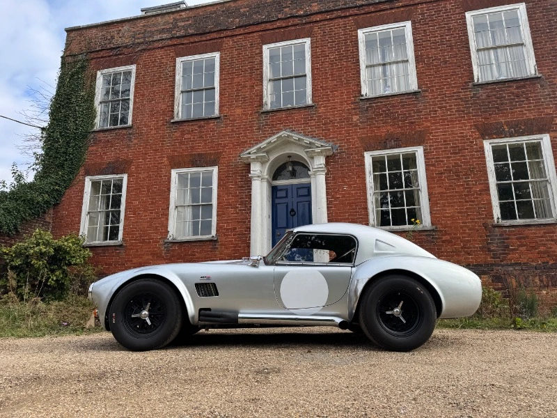 COBRA RAM SC 5.7 AVEC LEMANS 427HARDTOP