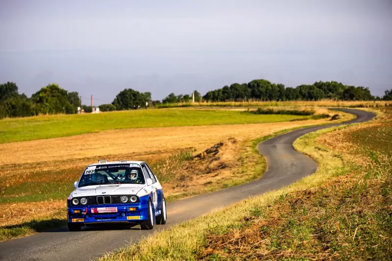 Hire BMW Gr.A E30