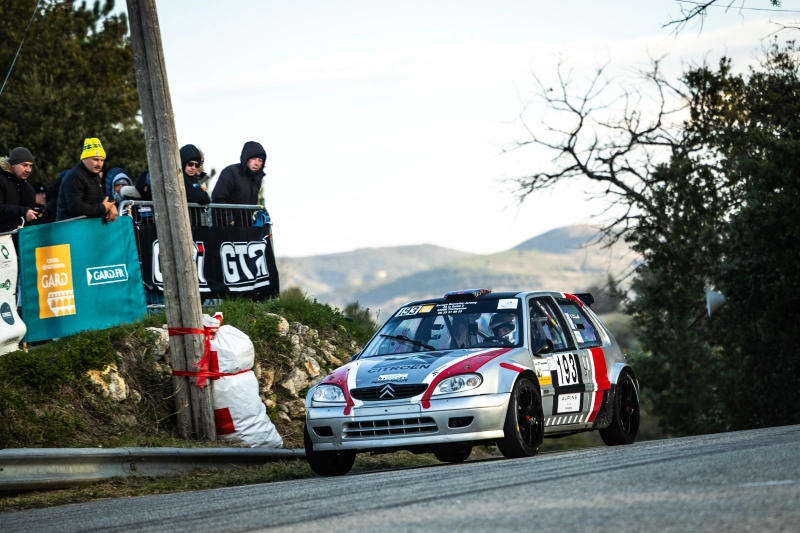 Saxo F2000/2 ou F2013 échange CM