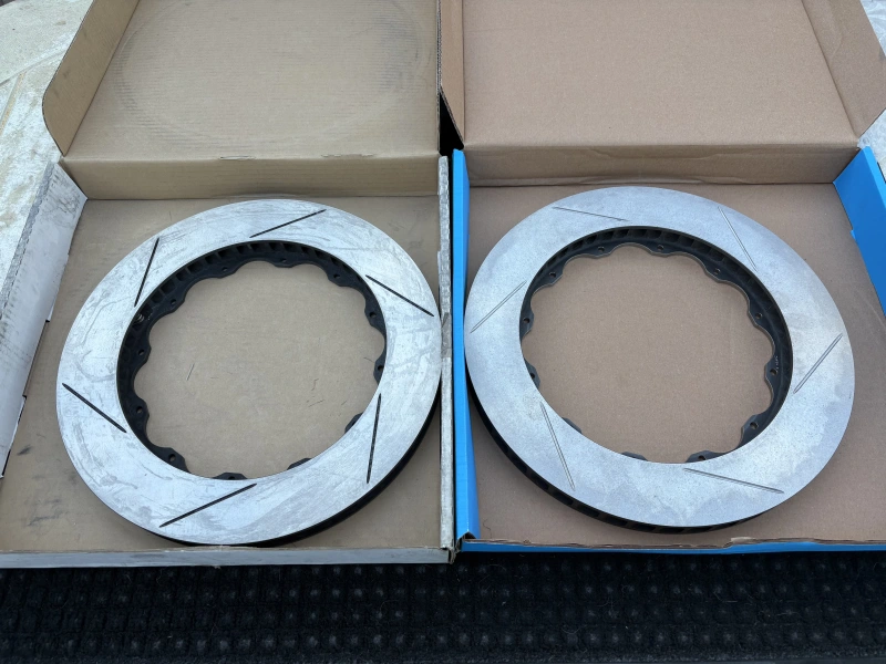 2 brand-new Alcon brake discs, 355x28 mm, PCD 12x235 – Mégane / Clio Maxi / Gr A / VHC