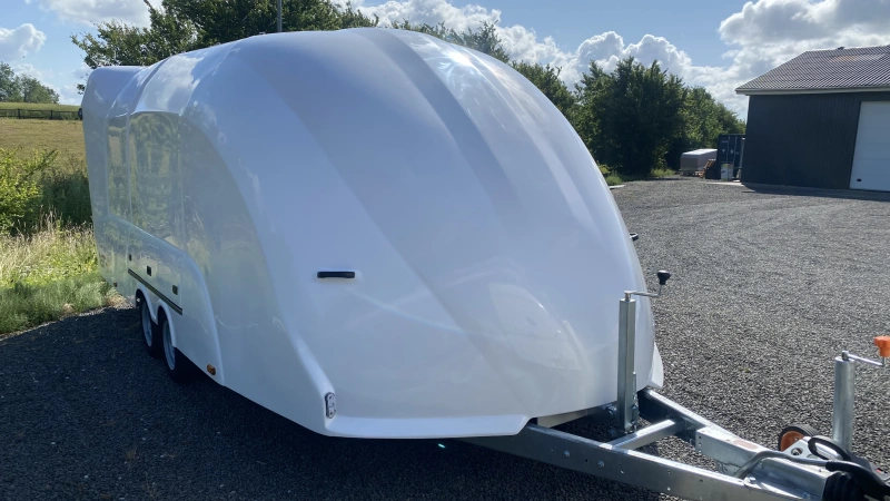 Remorque fermée pour voitures