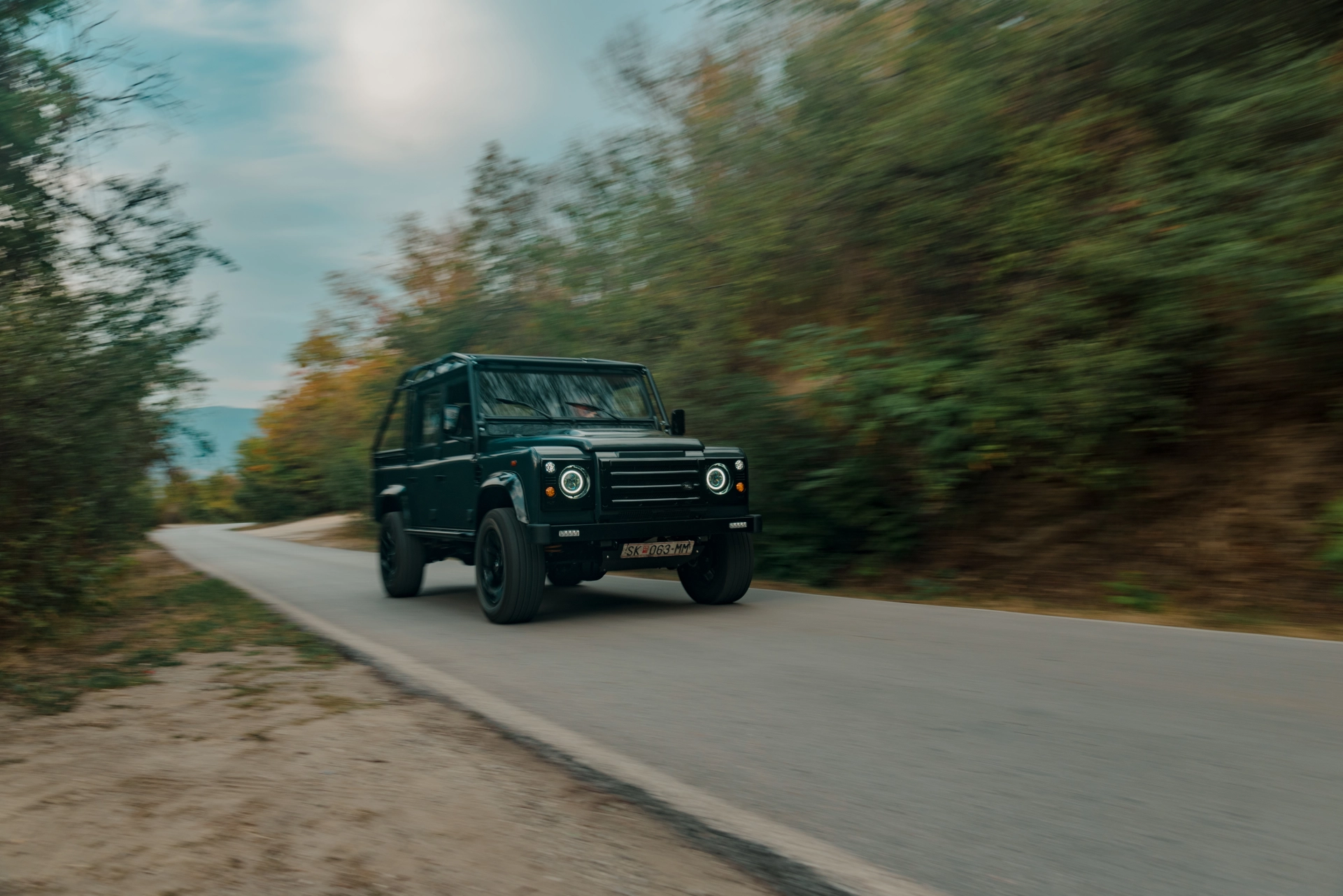 Land Rover Defender 110 Pickup LS3 V8 6 Speed T56Magnum (manual) 4x4 – photo 2