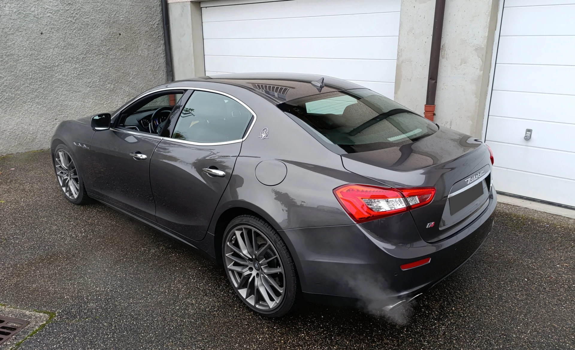 Very nice MASERATI Ghibli 3.0 V6 - 410 S Q4 A (Masérati sq4 v6) 24Mkms - Registered in FRANCE