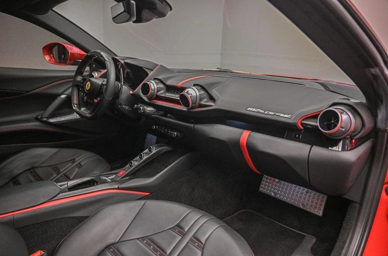 FERRARI 812 SUPERFAST 6.5 V12 800