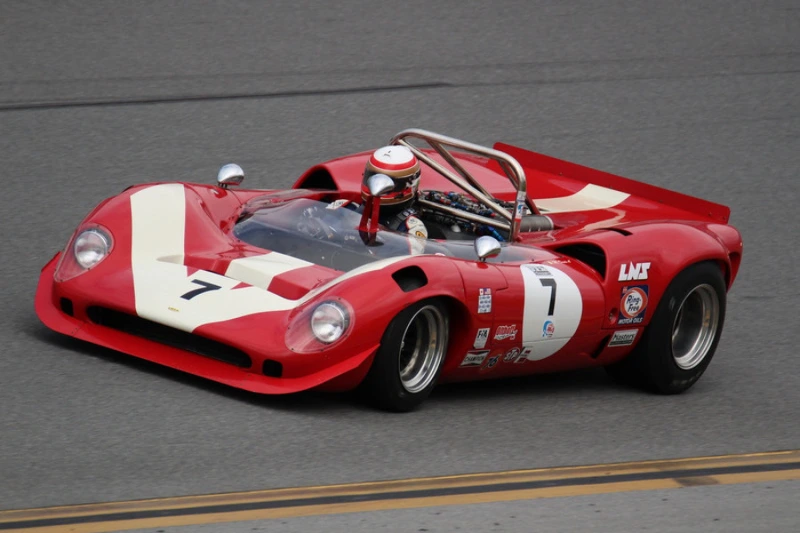Lola T70 Mk3B Spyder