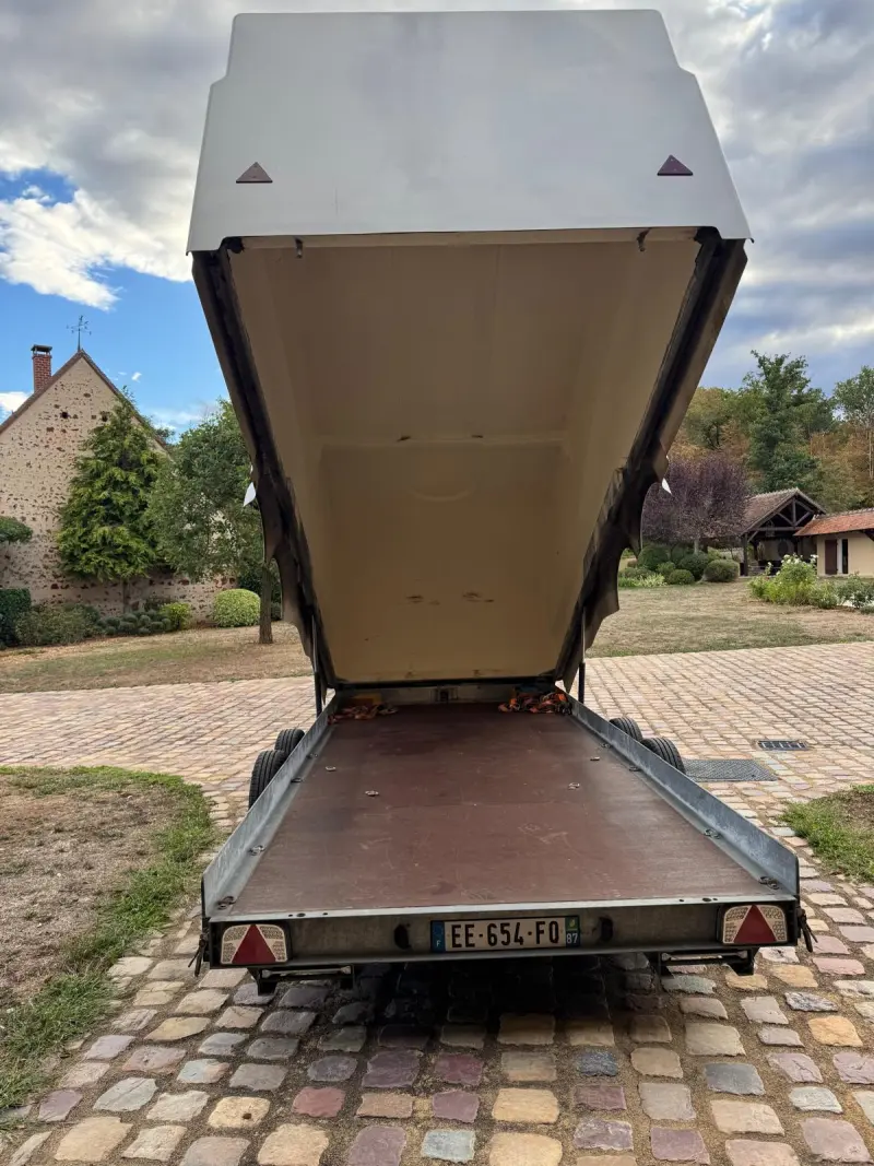 Hubière trailer