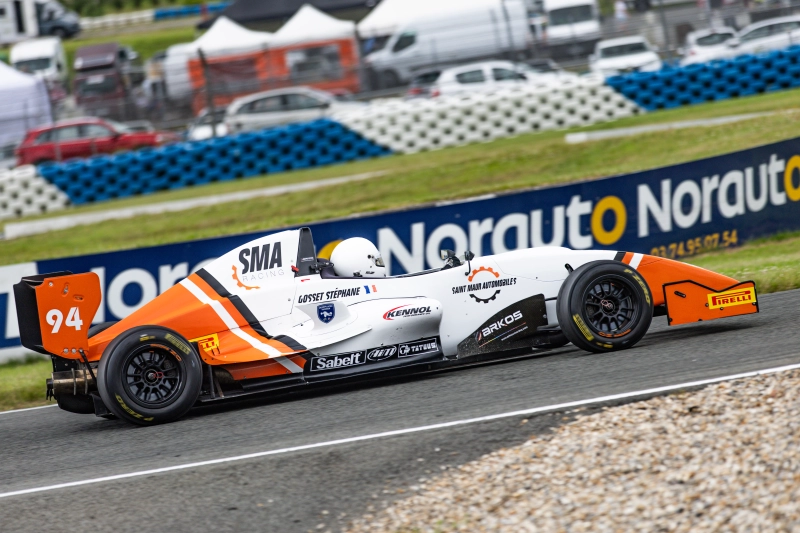 Formule Renault FR2000 Tatuus 2009