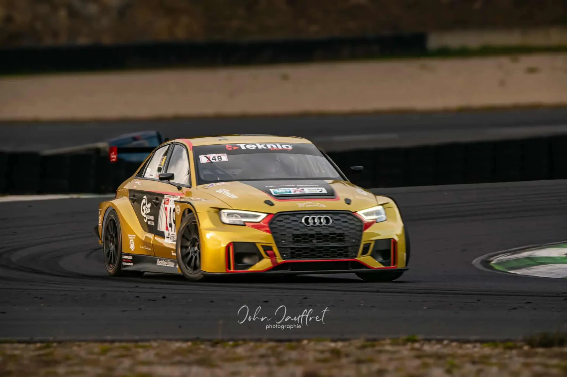 Audi RS3 LMS – photo 4