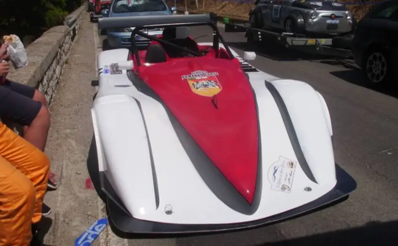 PROTOTYPE SPORT TRAMP 001