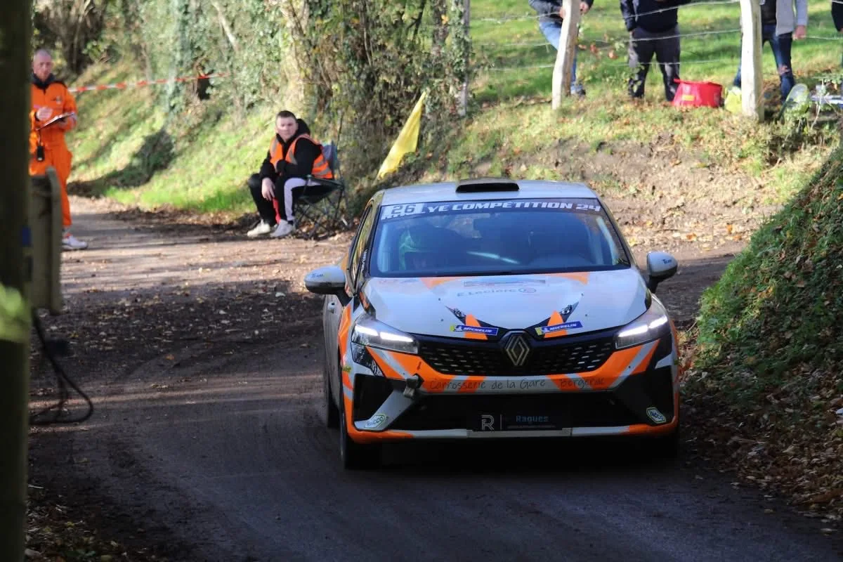 Clio Rally 5 rental – photo 2
