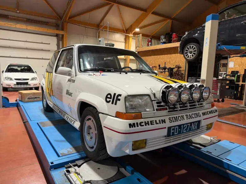 Brand-new RENAULT 5 GT TURBO