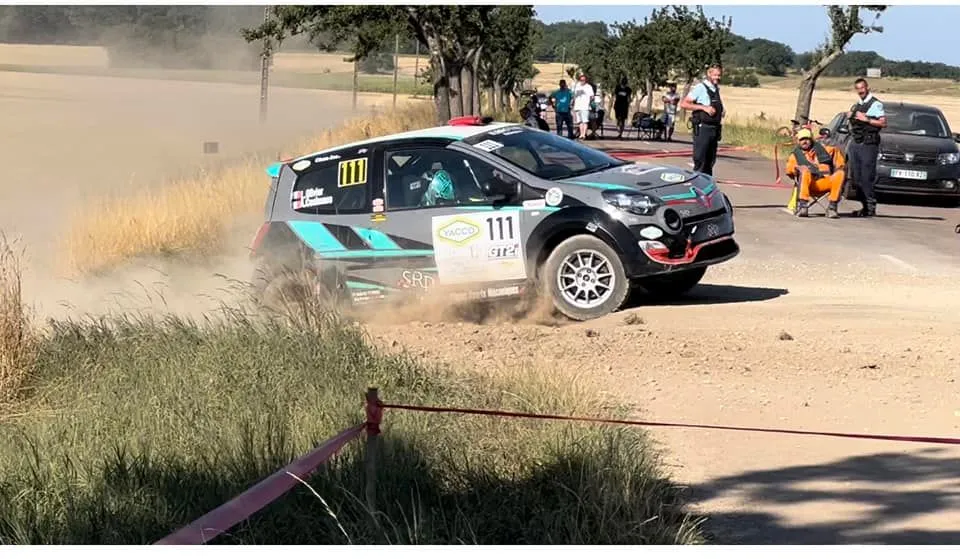 TWINGO Maxi R1 à louer – photo 4