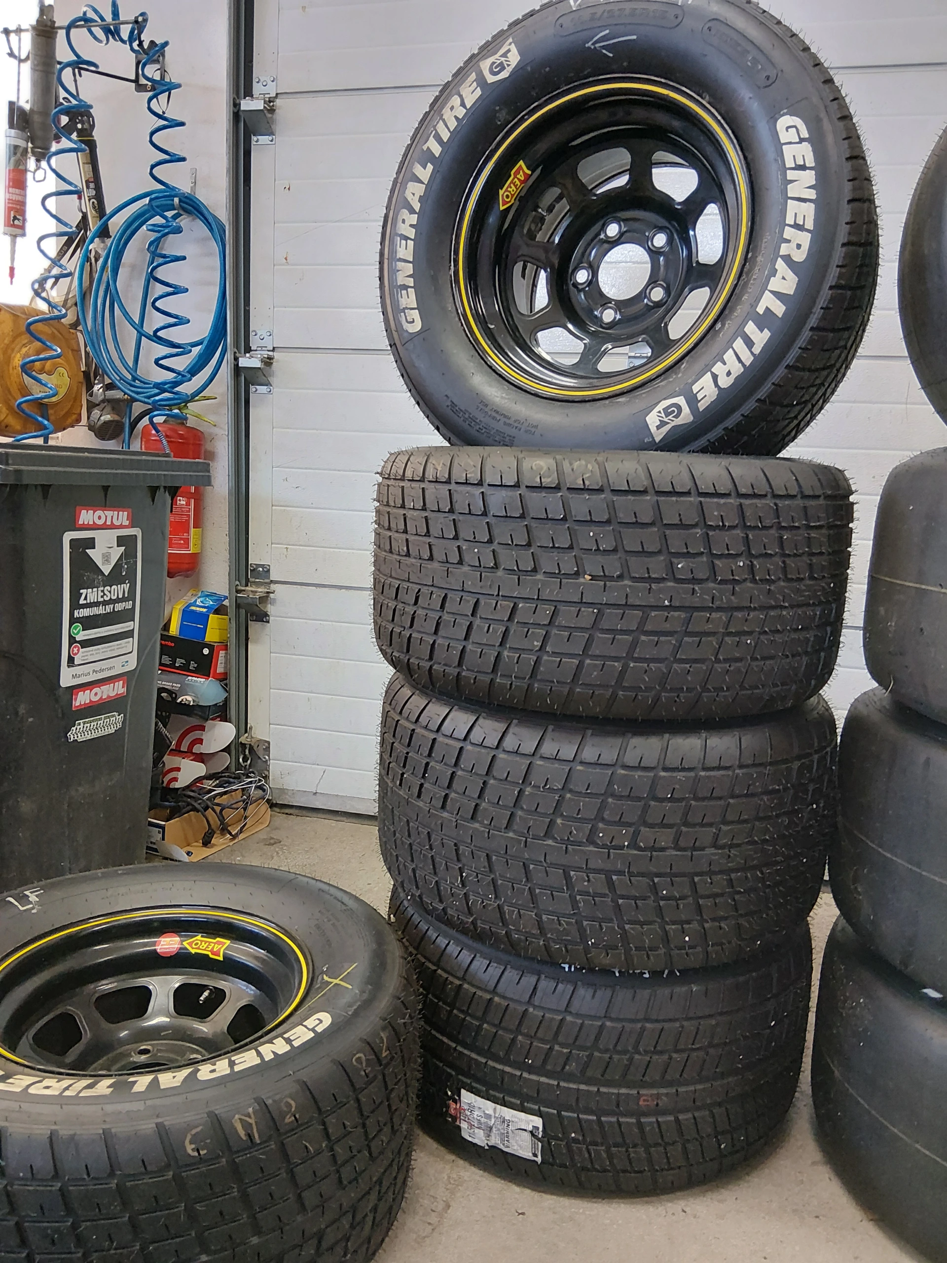 Nascar Tires – photo 3