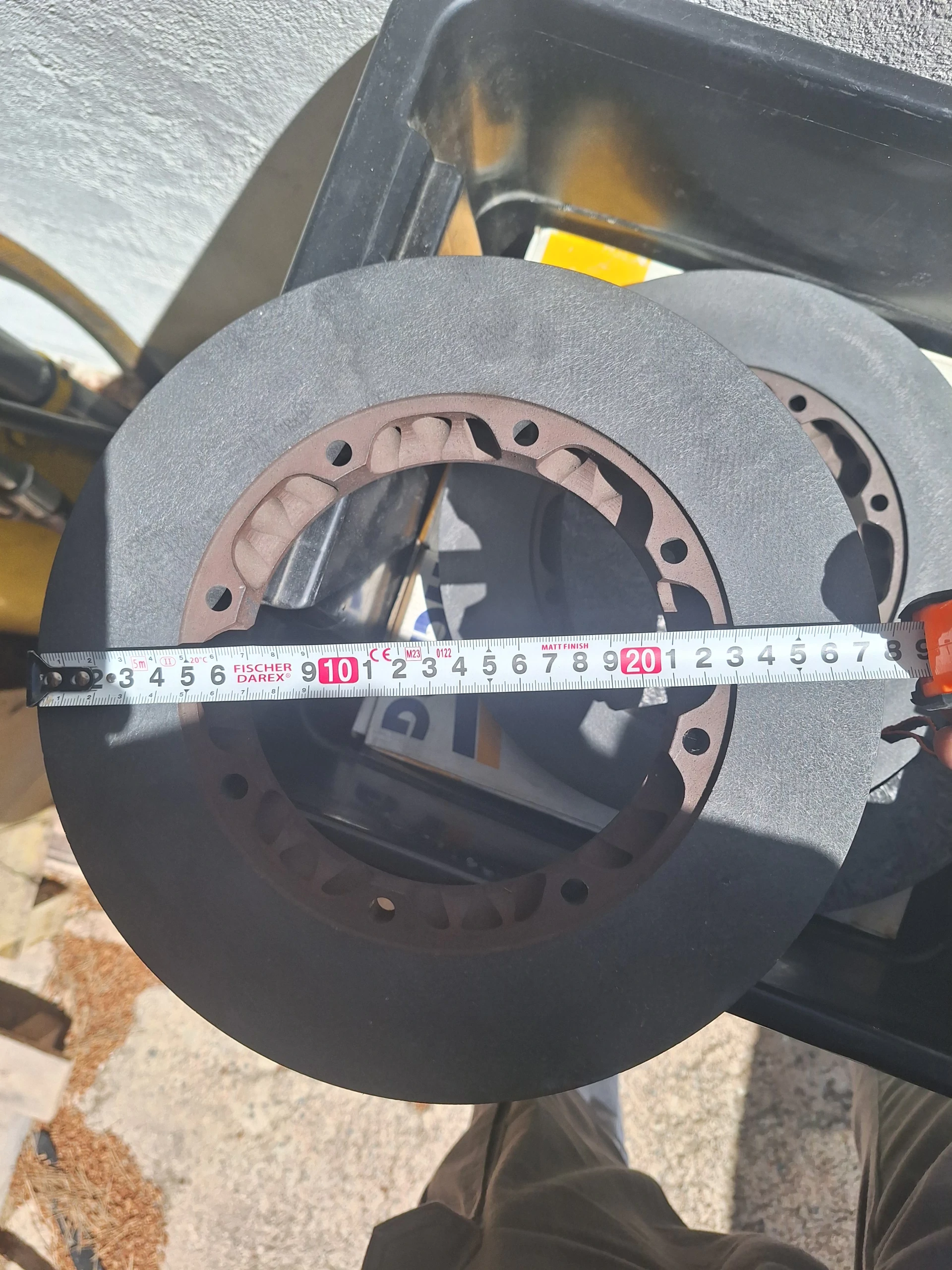 4x carbon discs + 8x carbon brake pads