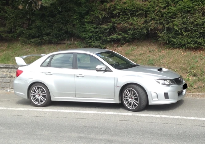 For sale: Subaru WRX gris métal; 46146 km