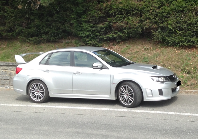 For sale: Subaru WRX gris métal; 46146 km