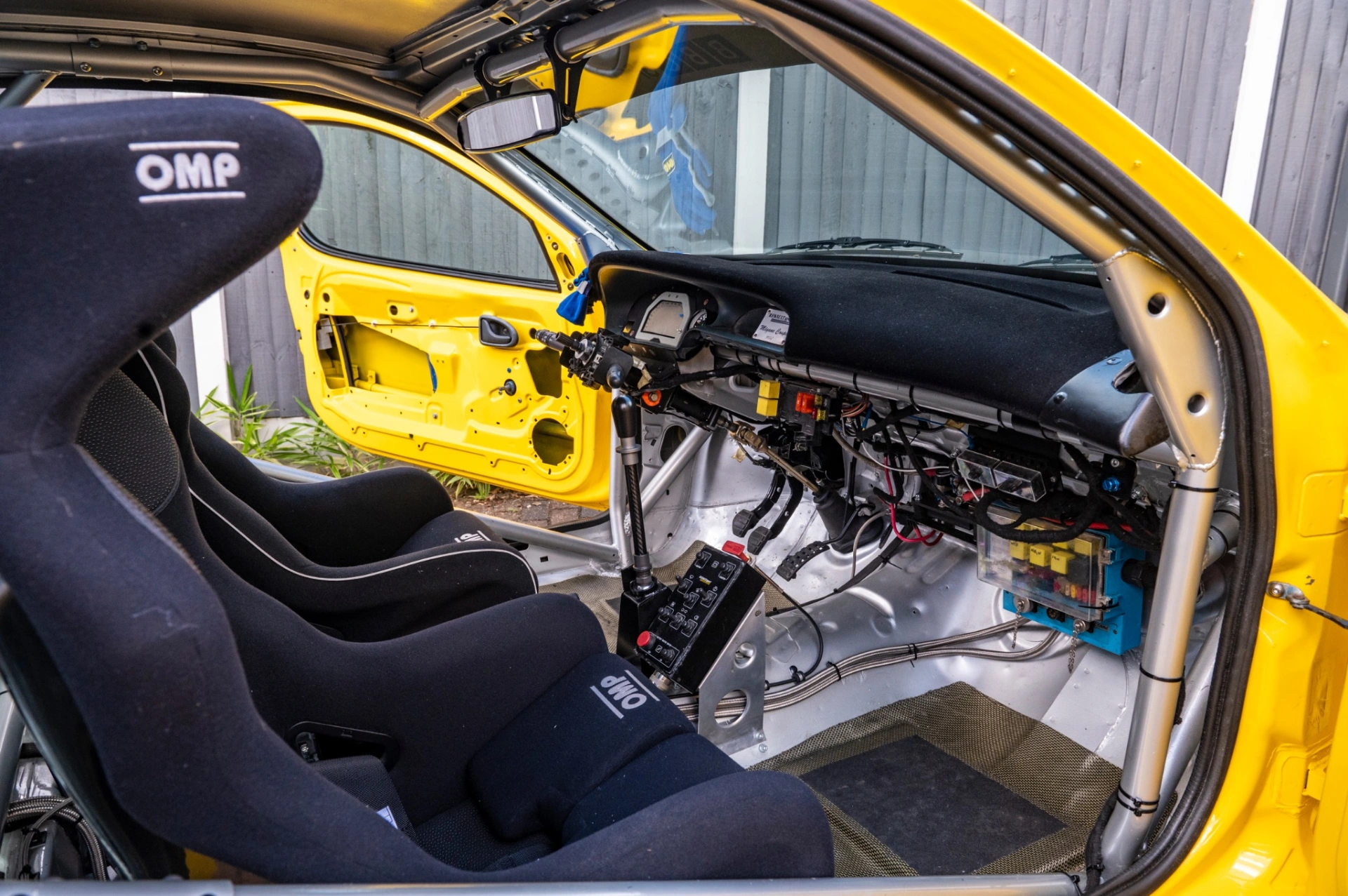 Renault Mégane Coupé : voiture de course et de rallye de la Cup – photo 4