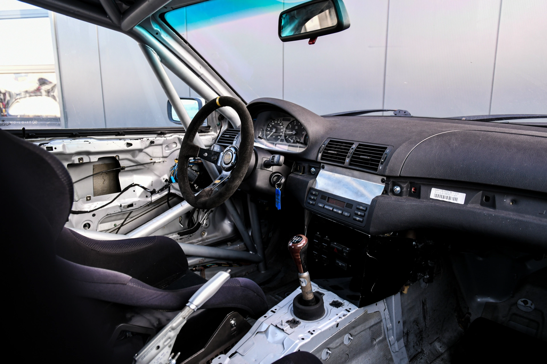 BMW E46 328i Sedan Racer – photo 3