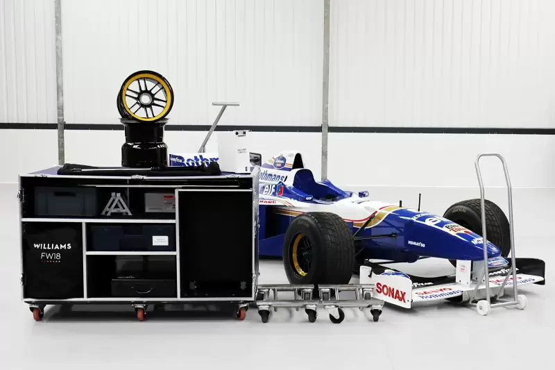 WILLIAMS FW18 - 3 RENAULT 3L V10