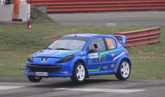 206+ F2000 body