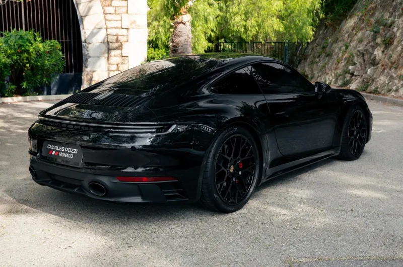 Porsche 911 Carrera GTS
