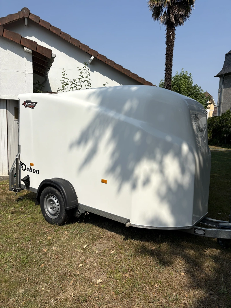 Debon Cargo 1300 trailer equipped for karting