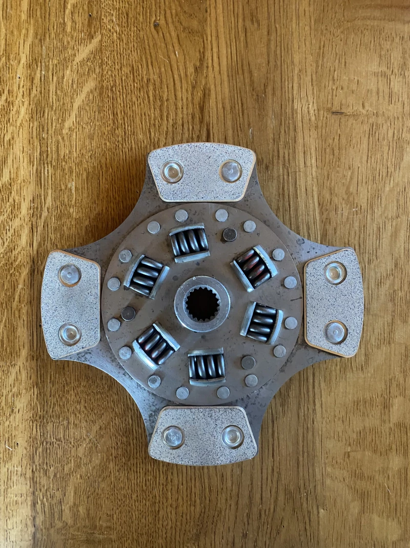 Clutch disc relining