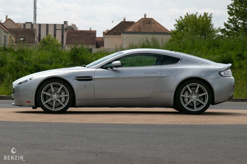 Aston Martin V8 Vantage Sporshift