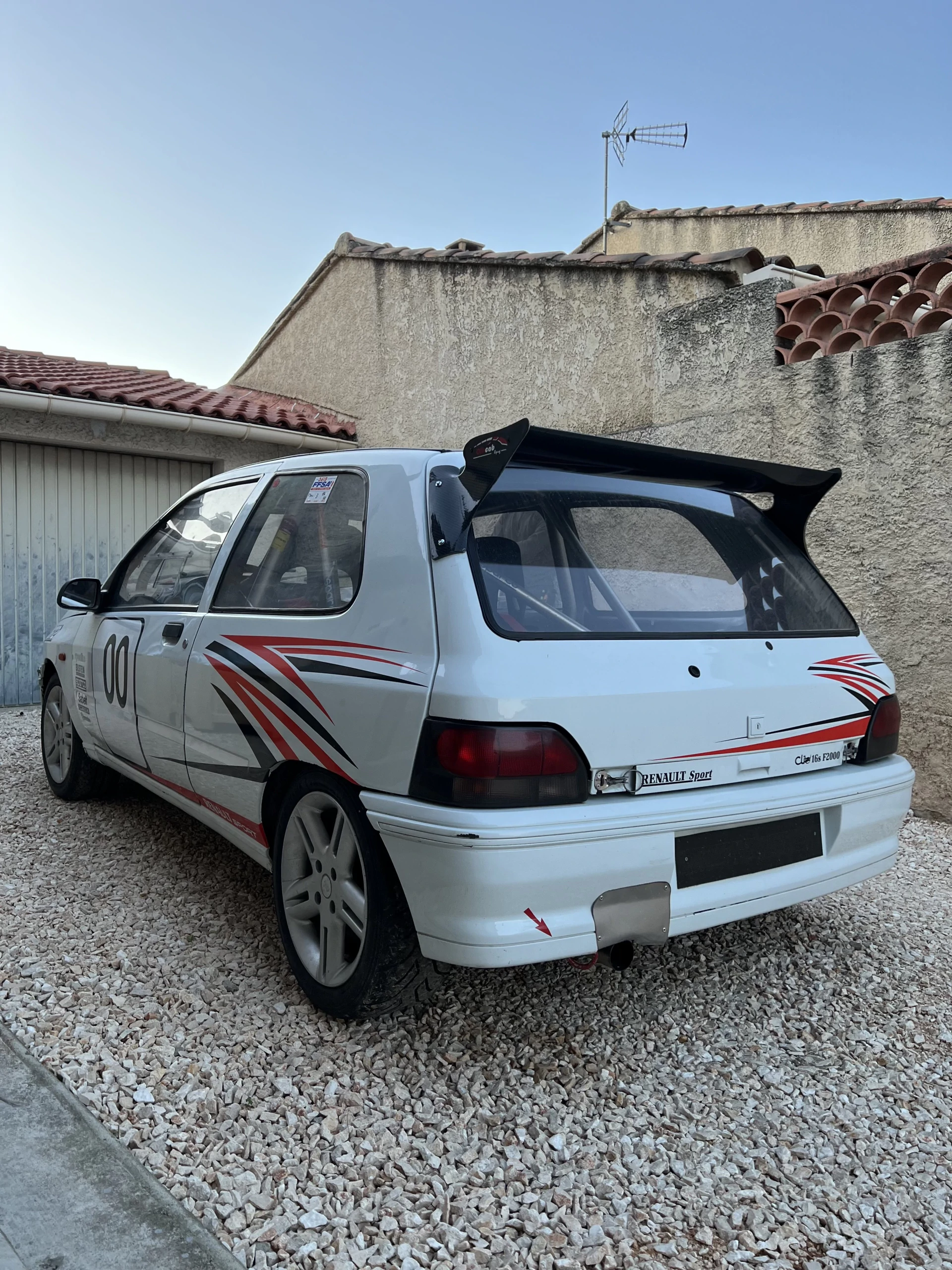 Caisse Clio 16s (sans moteur)