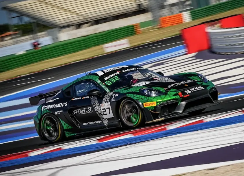 Porsche 718 Cayman GT4 RS ClubSport 2025 – photo 1