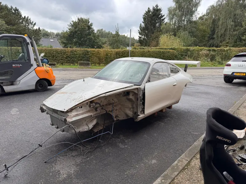 2002 Porsche 996 GT3 Cup bodywork – in excellent condition